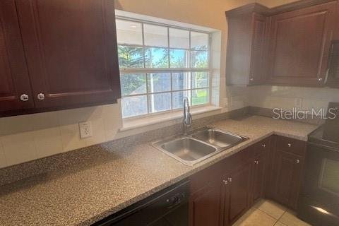 House in Deltona, Florida 5 bedrooms, 247.31 sq.m. № 2148982 - photo 24
