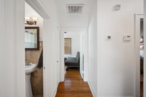 Casa en venta en Tampa, Florida, 3 dormitorios, 100.33 m2 № 1792199 - foto 27