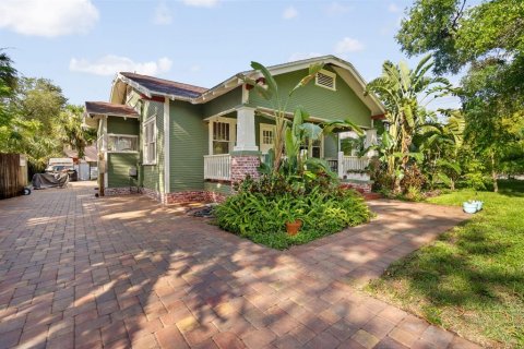 Casa en venta en Tampa, Florida, 3 dormitorios, 100.33 m2 № 1792199 - foto 1