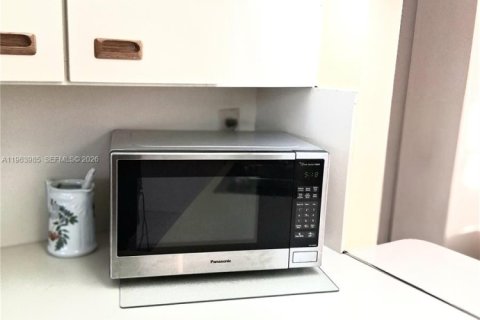 Купить кондоминиум в Санрайз, Флорида 2 спальни, 88.26м2, № 2030261 - фото 8