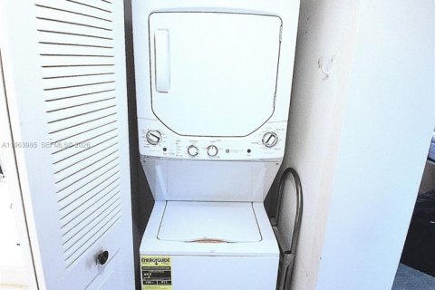 Купить кондоминиум в Санрайз, Флорида 2 спальни, 88.26м2, № 2030261 - фото 27