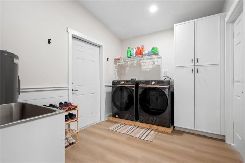 House in Holmes Beach, Florida 3 bedrooms, 153.85 sq.m. № 2092303 - photo 29