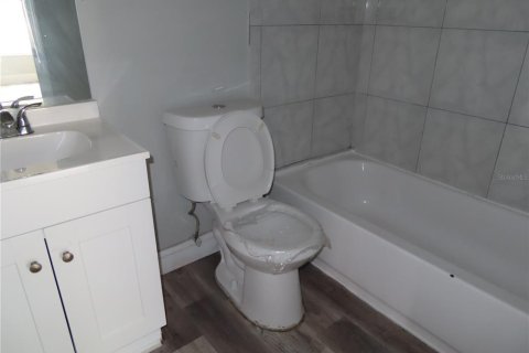 Casa en venta en Brandon, Florida, 4 dormitorios, 156.73 m2 № 2219697 - foto 8