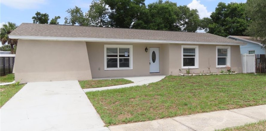 Casa en Brandon, Florida 4 dormitorios, 156.73 m2 № 2219697