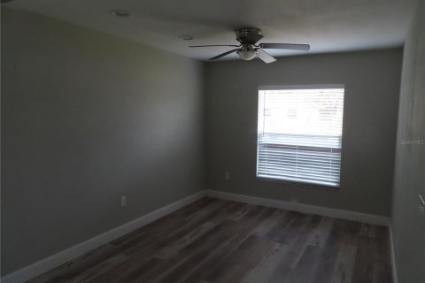 Casa en venta en Brandon, Florida, 4 dormitorios, 156.73 m2 № 2219697 - foto 4