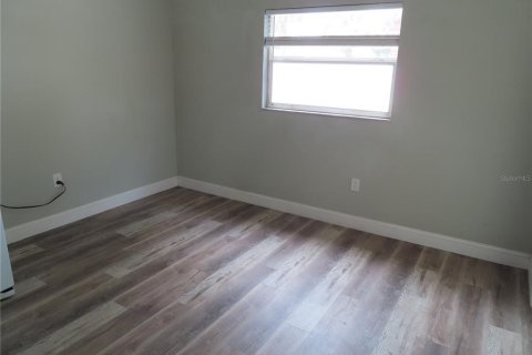 Casa en venta en Brandon, Florida, 4 dormitorios, 156.73 m2 № 2219697 - foto 7