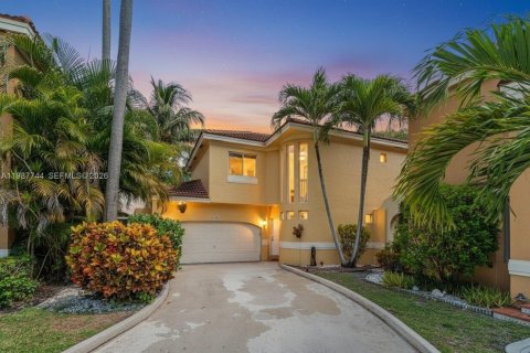 Casa en Coral Springs, Florida 4 dormitorios, 184.32 m2 № 2051363