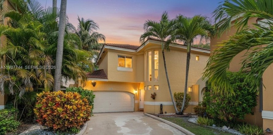 Дом в Корал-Спрингс, Флорида 4 спальни, 184.32м2 № 2051363