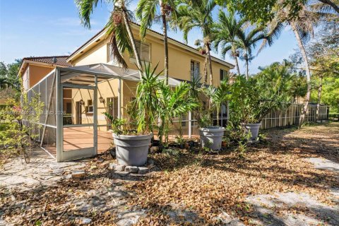 Снять в аренду виллу или дом в Корал-Спрингс, Флорида 4 спальни, 184.32м2, № 2051363 - фото 28