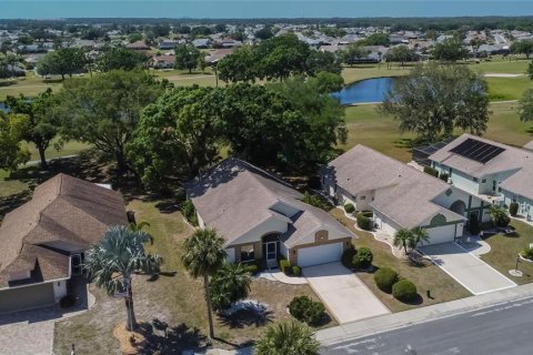 House in Sun City Center, Florida 3 bedrooms, 180.14 sq.m. № 1608179 - photo 2