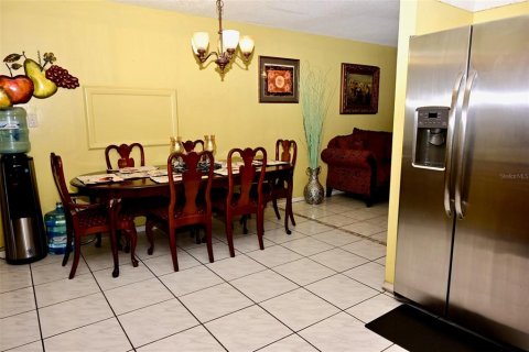 Casa en venta en Kissimmee, Florida, 4 dormitorios, 153.29 m2 № 1916707 - foto 10