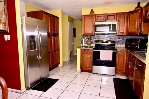 Casa en venta en Kissimmee, Florida, 4 dormitorios, 153.29 m2 № 1916707 - foto 9