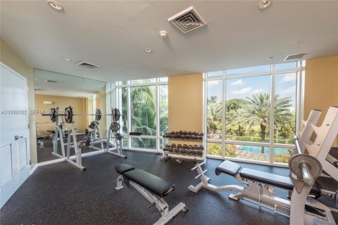 Condominio en venta en Hallandale Beach, Florida, 1 dormitorio, 85.47 m2 № 2045190 - foto 19