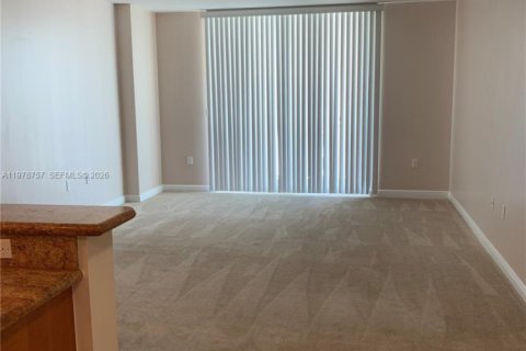 Condominio en venta en Hallandale Beach, Florida, 1 dormitorio, 85.47 m2 № 2045190 - foto 9