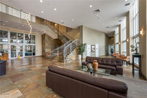 Condominio en venta en Hallandale Beach, Florida, 1 dormitorio, 85.47 m2 № 2045190 - foto 23