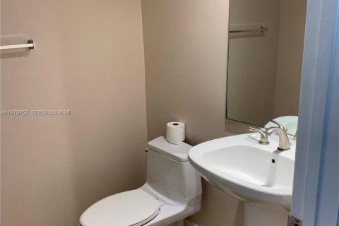 Condominio en venta en Hallandale Beach, Florida, 1 dormitorio, 85.47 m2 № 2045190 - foto 15