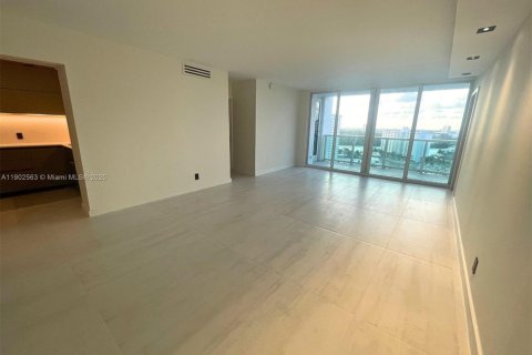 Купить кондоминиум в Санни-Айлс-Бич, Флорида 2 спальни, 126.07м2, № 1953945 - фото 2