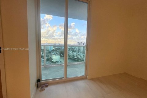 Купить кондоминиум в Санни-Айлс-Бич, Флорида 2 спальни, 126.07м2, № 1953945 - фото 12