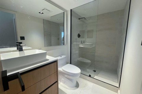 Купить кондоминиум в Санни-Айлс-Бич, Флорида 2 спальни, 126.07м2, № 1953945 - фото 8