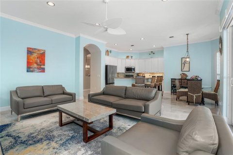 House in Vero Beach, Florida 4 bedrooms, 251.67 sq.m. № 1912653 - photo 9