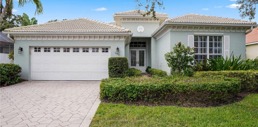 House in Vero Beach, Florida 4 bedrooms, 251.67 sq.m. № 1912653