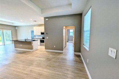Villa ou maison à louer à North Port, Floride: 3 chambres, 140.84 m2 № 2320772 - photo 10