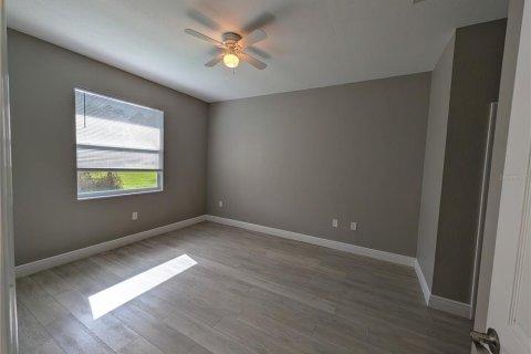 Villa ou maison à louer à North Port, Floride: 3 chambres, 140.84 m2 № 2320772 - photo 13