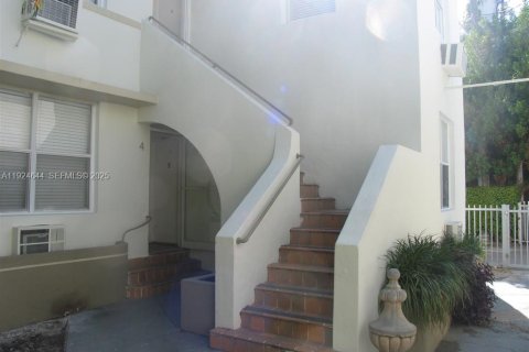 Appartement à louer à Miami Beach, Floride: 1 chambre, 65.03 m2 № 1982968 - photo 2