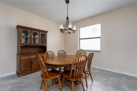Casa en venta en Port Charlotte, Florida, 4 dormitorios, 188.31 m2 № 2401009 - foto 10