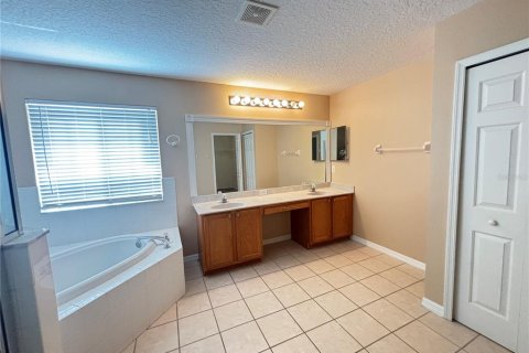 Villa ou maison à louer à Lutz, Floride: 4 chambres, 277.96 m2 № 2403484 - photo 16