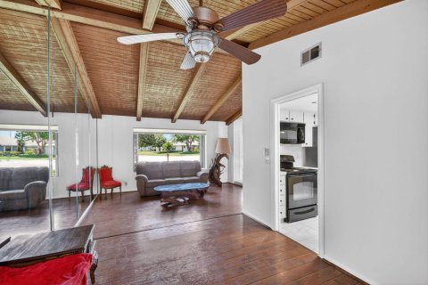 Villa ou maison à vendre à West Palm Beach, Floride: 3 chambres, 195.19 m2 № 2087610 - photo 13