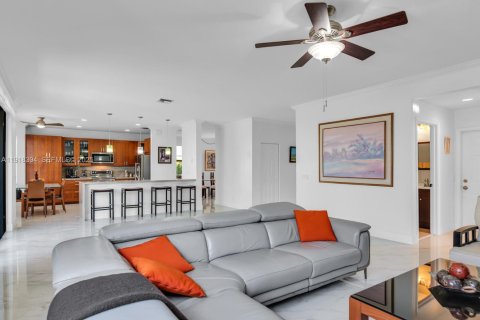 Купить виллу или дом в Уэстон, Флорида 5 спален, 285.3м2, № 1996418 - фото 23