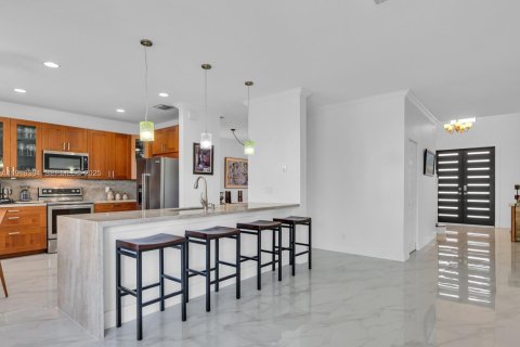 Купить виллу или дом в Уэстон, Флорида 5 спален, 285.3м2, № 1996418 - фото 16