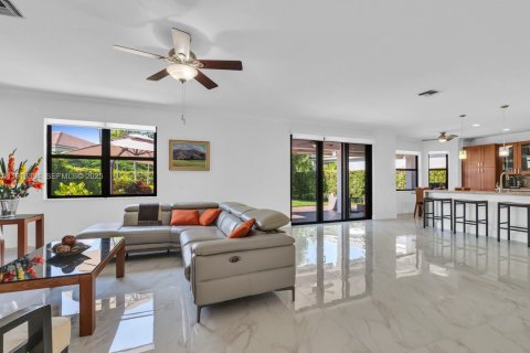 Купить виллу или дом в Уэстон, Флорида 5 спален, 285.3м2, № 1996418 - фото 22