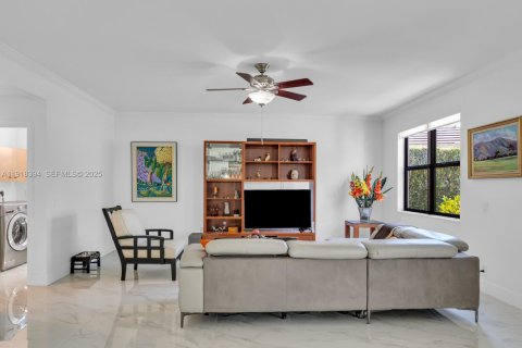 Купить виллу или дом в Уэстон, Флорида 5 спален, 285.3м2, № 1996418 - фото 21