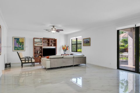 Купить виллу или дом в Уэстон, Флорида 5 спален, 285.3м2, № 1996418 - фото 20