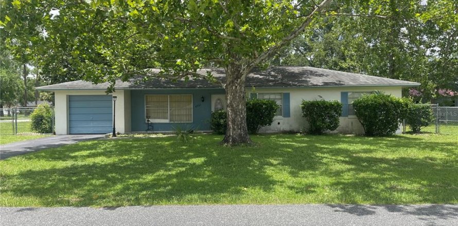 House in Ocala, Florida 3 bedrooms, 108.88 sq.m. № 1816708