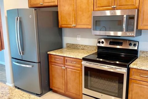 Townhouse in Dunedin, Florida 2 bedrooms, 116.13 sq.m. № 1798647 - photo 11