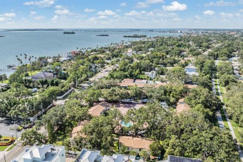 Townhouse in Dunedin, Florida 2 bedrooms, 116.13 sq.m. № 1798647 - photo 26