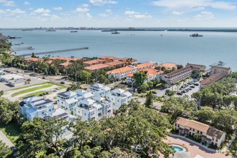 Townhouse in Dunedin, Florida 2 bedrooms, 116.13 sq.m. № 1798647 - photo 23