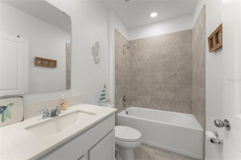 Casa en venta en Edgewater, Florida, 4 dormitorios, 178.19 m2 № 1767539 - foto 7