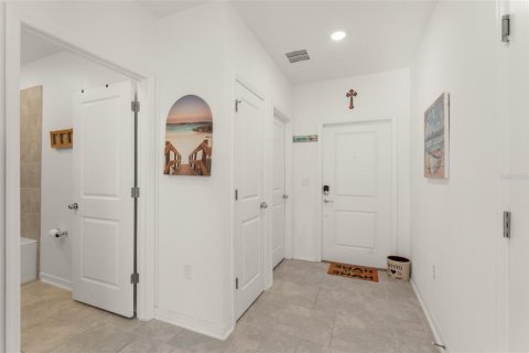 Casa en venta en Edgewater, Florida, 4 dormitorios, 178.19 m2 № 1767539 - foto 4