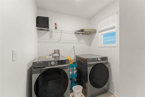 Casa en venta en Edgewater, Florida, 4 dormitorios, 178.19 m2 № 1767539 - foto 28