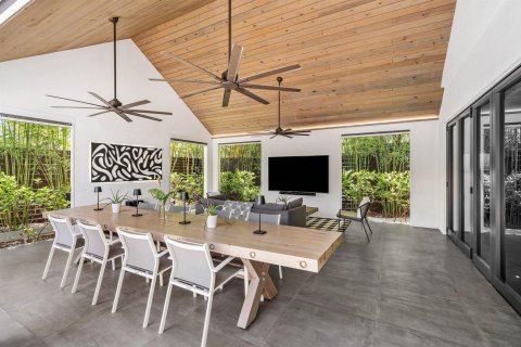 House in Delray Beach, Florida 3 bedrooms, 290.41 sq.m. № 2401247 - photo 26