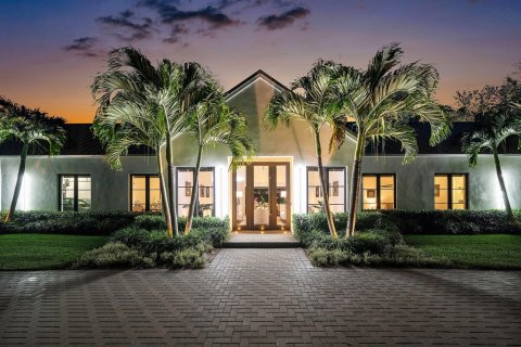 House in Delray Beach, Florida 3 bedrooms, 290.41 sq.m. № 2401247 - photo 2