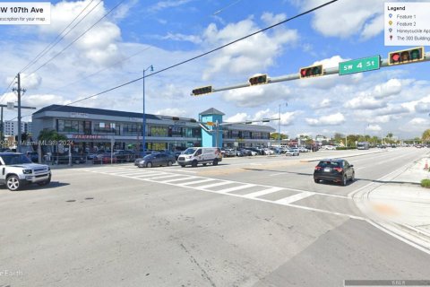 Propiedad comercial en venta en Sweetwater, Florida № 2055178 - foto 3