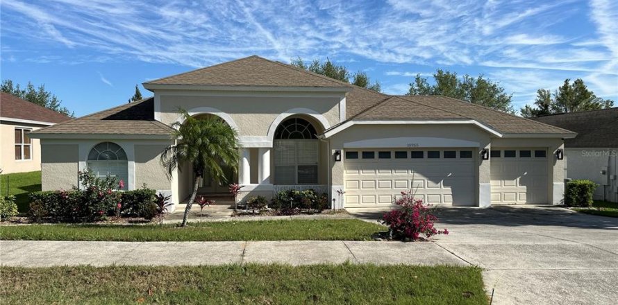 Villa ou maison à Clermont, Floride 4 chambres, 204.11 m2 № 1883766