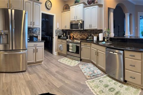 House in Lakeland, Florida 4 bedrooms, 226.68 sq.m. № 1885495 - photo 12