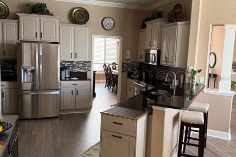House in Lakeland, Florida 4 bedrooms, 226.68 sq.m. № 1885495 - photo 13