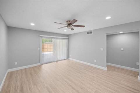 Copropriété à louer à Sarasota, Floride: 2 chambres, 94.76 m2 № 2114069 - photo 6